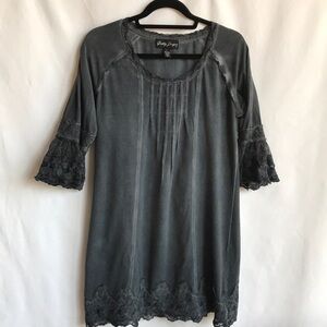 Gretty Zueger charcoal gray stretch dress w/ lace